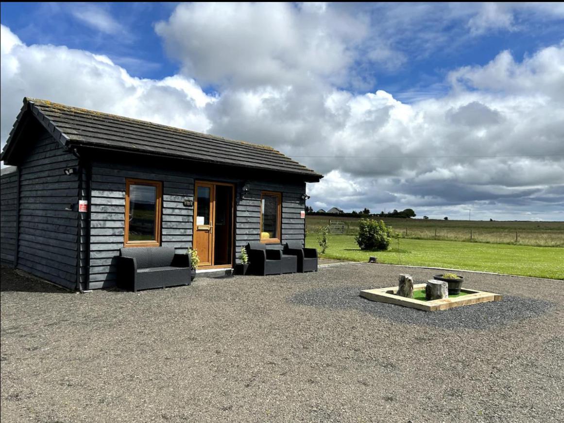 The Potter'S Rest, A Cosy Wee Cabin In The Highlands Watten Exterior photo