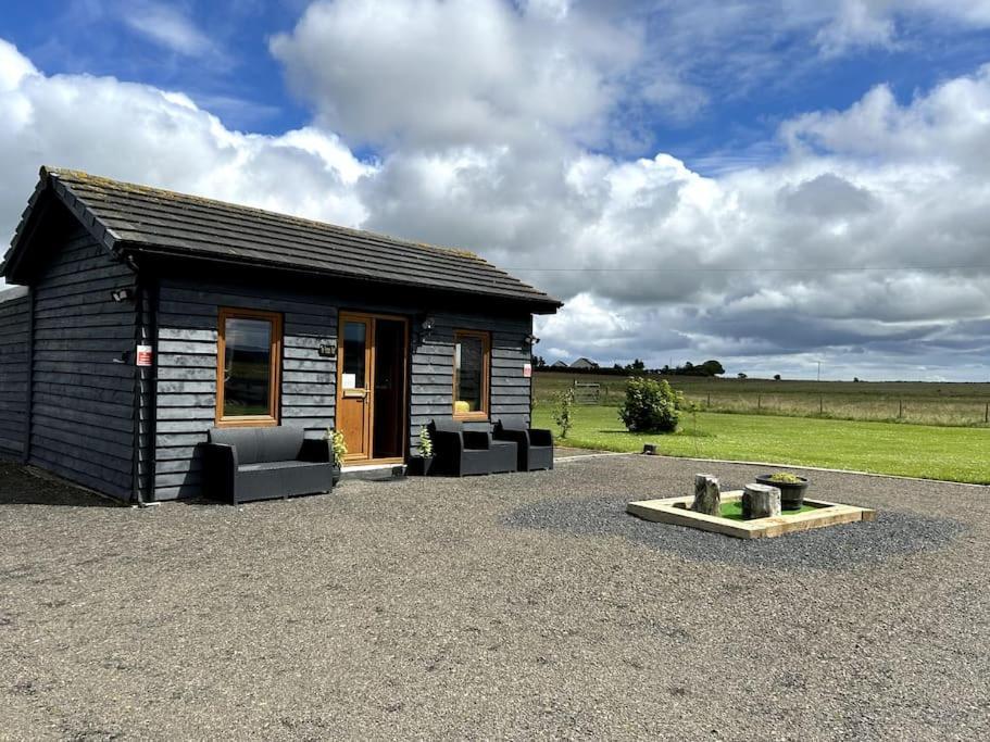 The Potter'S Rest, A Cosy Wee Cabin In The Highlands Watten Exterior photo